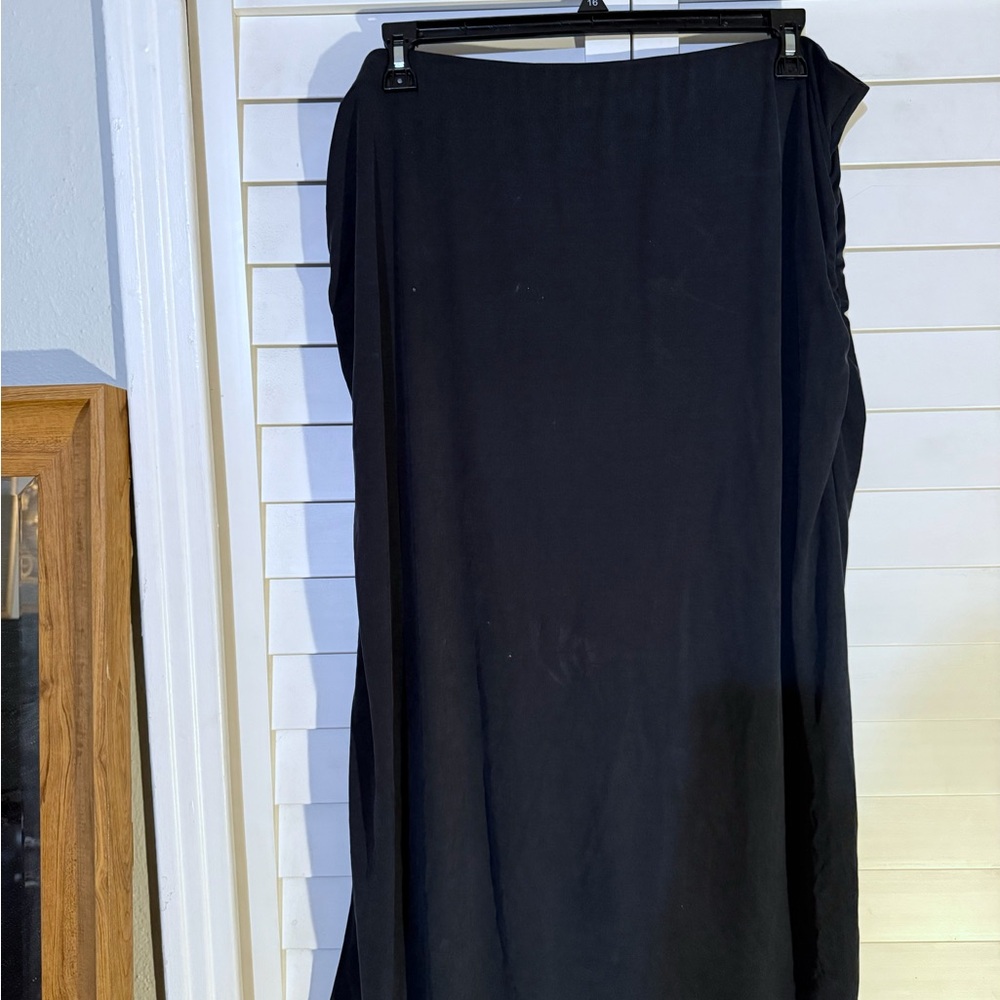 Old Navy Black Asymmetrical midi Skirt